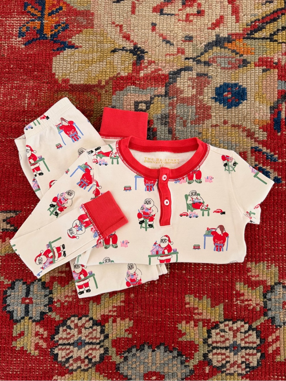 The Beaufort Bonnet Company Cream and Red Santa Kids Pajama Set Size 4T